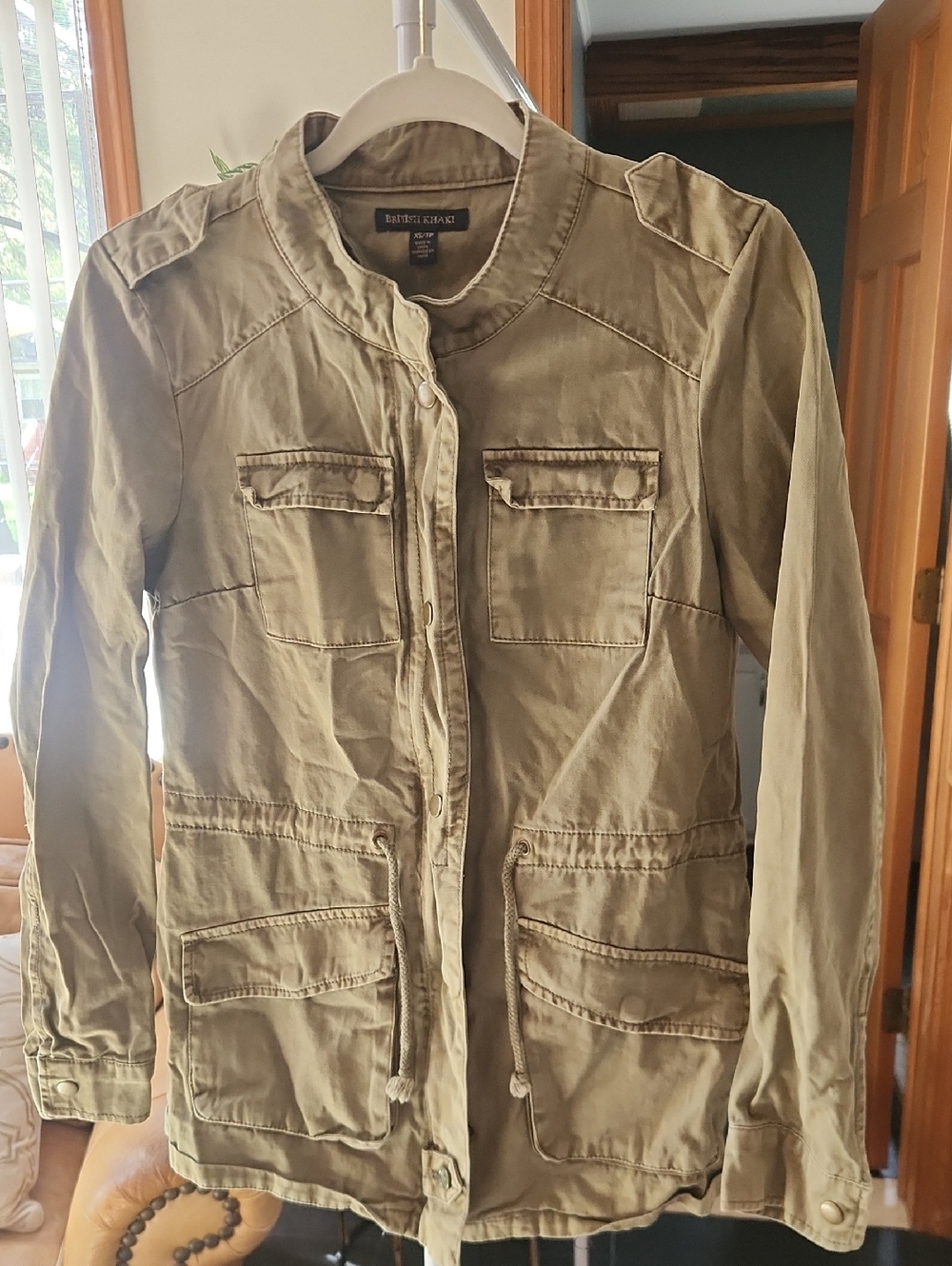 British Khaki Utility Jacket with Multiple Pockets